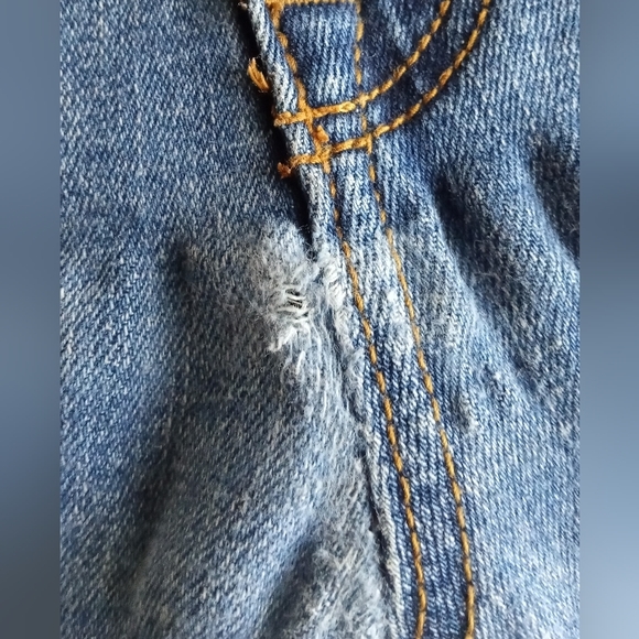 ⭐Bundle 5 for 25 of anything marked with a star. Old Navy Blue Jeans - Picture 3 of 6